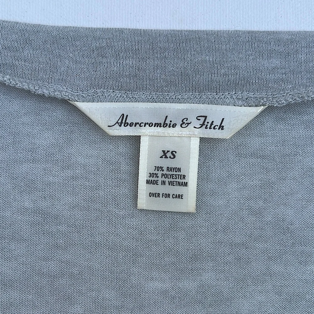 🤍Y2K Abercrombie&Fitch sequin tee🤍 - Picture 3 of 10